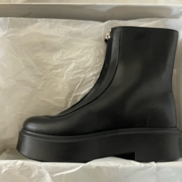 The Row Leather Combat Ankle Boots Size 41 Like New - Picture 4 of 16
